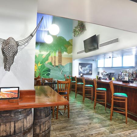 San Juan Airport Hotel Extérieur photo